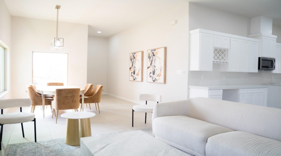 1105 Morocoy Dr., Laredo, Texas 78046, 4 Bedrooms Bedrooms, 7 Rooms Rooms,2 BathroomsBathrooms,Residential,For Sale,1105 Morocoy Dr.,20261642