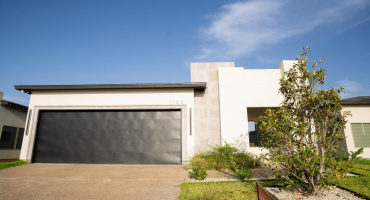 1105 Morocoy Dr., Laredo, Texas 78046, 4 Bedrooms Bedrooms, 7 Rooms Rooms,2 BathroomsBathrooms,Residential,For Sale,1105 Morocoy Dr.,20261642