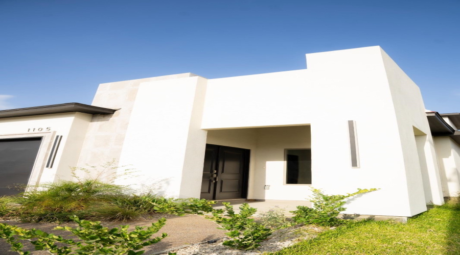 1105 Morocoy Dr., Laredo, Texas 78046, 4 Bedrooms Bedrooms, 7 Rooms Rooms,2 BathroomsBathrooms,Residential,For Sale,1105 Morocoy Dr.,20261642