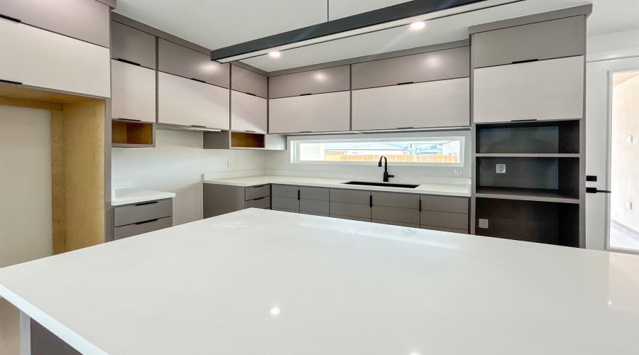 109 Balmorhea Dr., Laredo, Texas 78045, 4 Bedrooms Bedrooms, 6 Rooms Rooms,2 BathroomsBathrooms,Residential,For Sale,109 Balmorhea Dr.,20261643