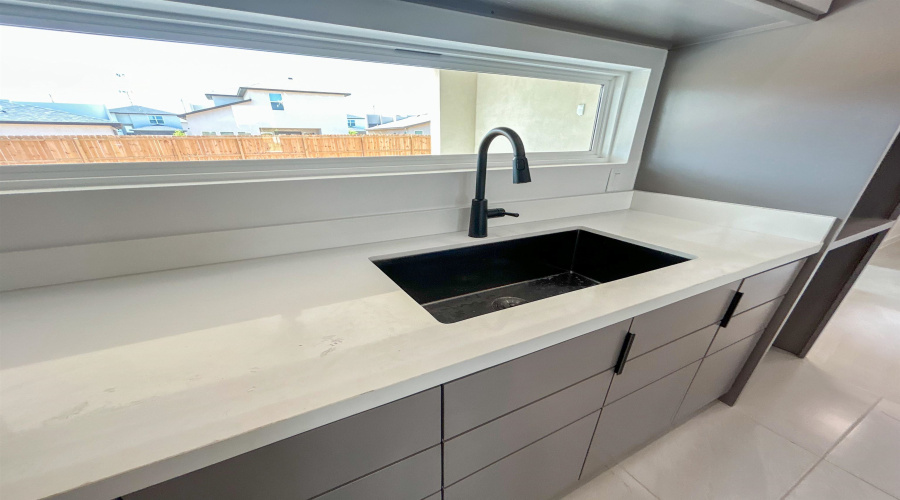 109 Balmorhea Dr., Laredo, Texas 78045, 4 Bedrooms Bedrooms, 6 Rooms Rooms,2 BathroomsBathrooms,Residential,For Sale,109 Balmorhea Dr.,20261643