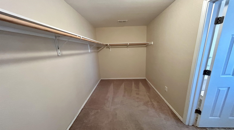 11126 Capistran Lp, Laredo, Texas 78045-7131, 4 Bedrooms Bedrooms, 8 Rooms Rooms,2 BathroomsBathrooms,Residential,For Sale,11126 Capistran Lp,20261644