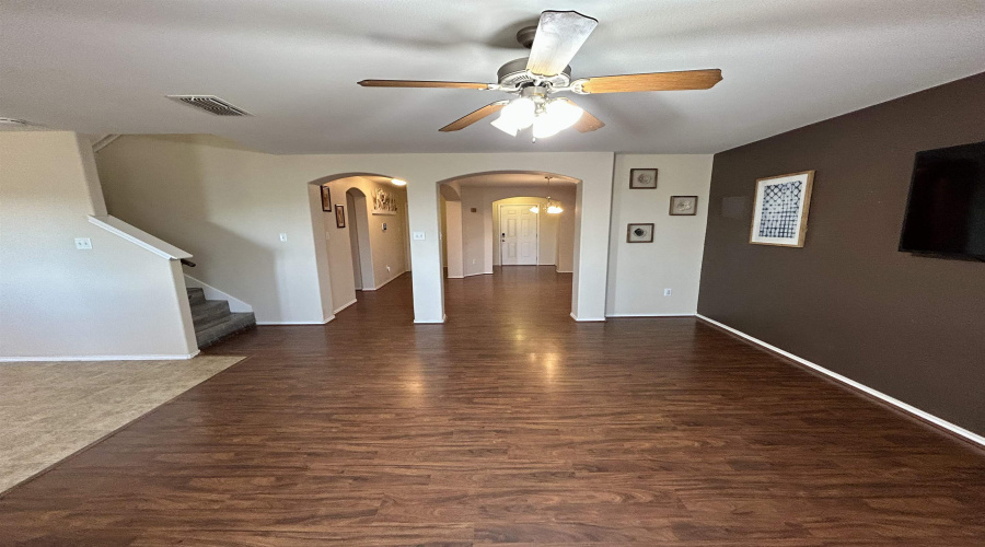 11126 Capistran Lp, Laredo, Texas 78045-7131, 4 Bedrooms Bedrooms, 8 Rooms Rooms,2 BathroomsBathrooms,Residential,For Sale,11126 Capistran Lp,20261644
