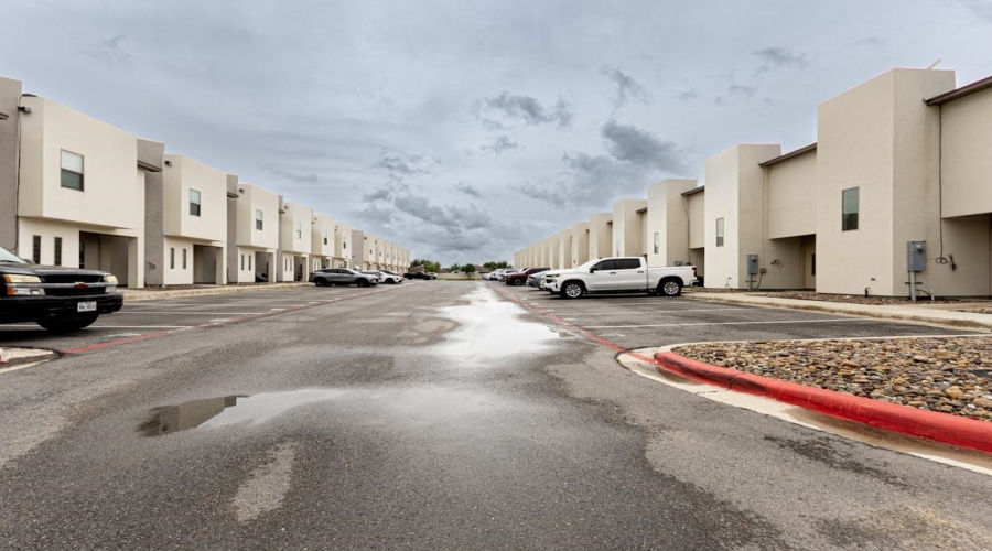 4101 Blue Quail Rd, Laredo, Texas 78045, 3 Bedrooms Bedrooms, 5 Rooms Rooms,2 BathroomsBathrooms,Residential,For Rent,4101 Blue Quail Rd,20261646