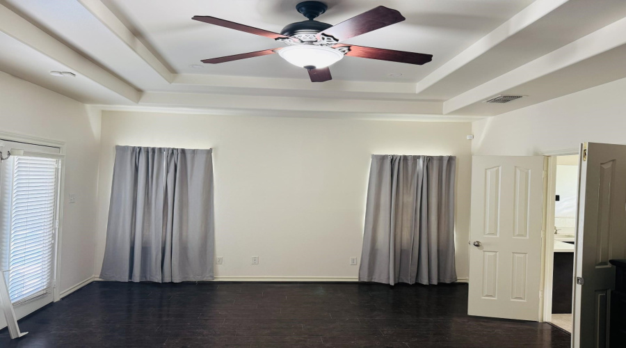 102 Cardinal Ln, Laredo, Texas 78045, 3 Bedrooms Bedrooms, 8 Rooms Rooms,2 BathroomsBathrooms,Residential,For Sale,102 Cardinal Ln,20260311