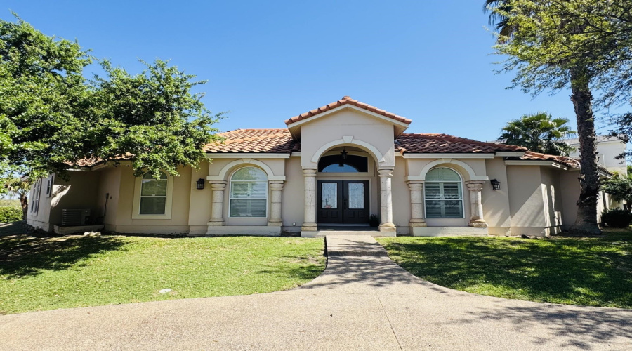 102 Cardinal Ln, Laredo, Texas 78045, 3 Bedrooms Bedrooms, 8 Rooms Rooms,2 BathroomsBathrooms,Residential,For Sale,102 Cardinal Ln,20260311