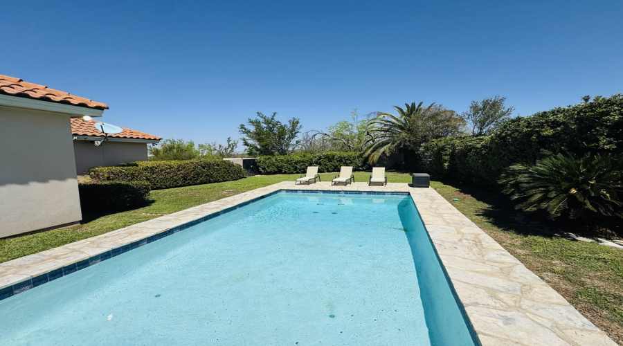 102 Cardinal Ln, Laredo, Texas 78045, 3 Bedrooms Bedrooms, 8 Rooms Rooms,2 BathroomsBathrooms,Residential,For Sale,102 Cardinal Ln,20260311