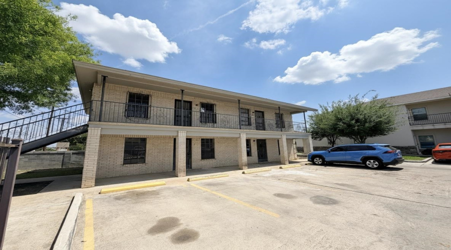 2603 Palo Blanco St, Laredo, Texas 78046, 2 Bedrooms Bedrooms, 2 Rooms Rooms,1 BathroomBathrooms,Residential,For Rent,2603 Palo Blanco St,20261649