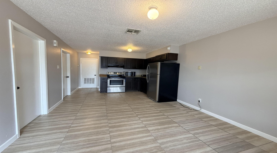 2603 Palo Blanco St, Laredo, Texas 78046, 2 Bedrooms Bedrooms, 2 Rooms Rooms,1 BathroomBathrooms,Residential,For Rent,2603 Palo Blanco St,20261649