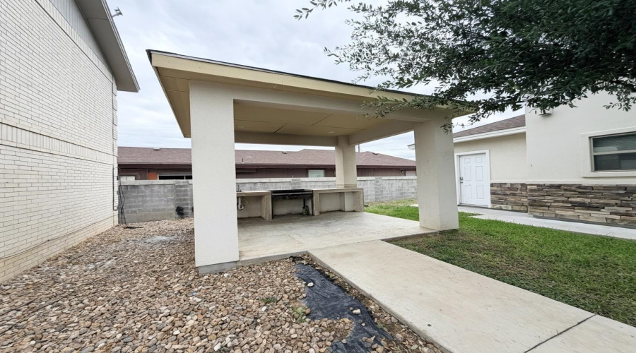 2603 Palo Blanco St, Laredo, Texas 78046, 2 Bedrooms Bedrooms, 2 Rooms Rooms,1 BathroomBathrooms,Residential,For Rent,2603 Palo Blanco St,20261650