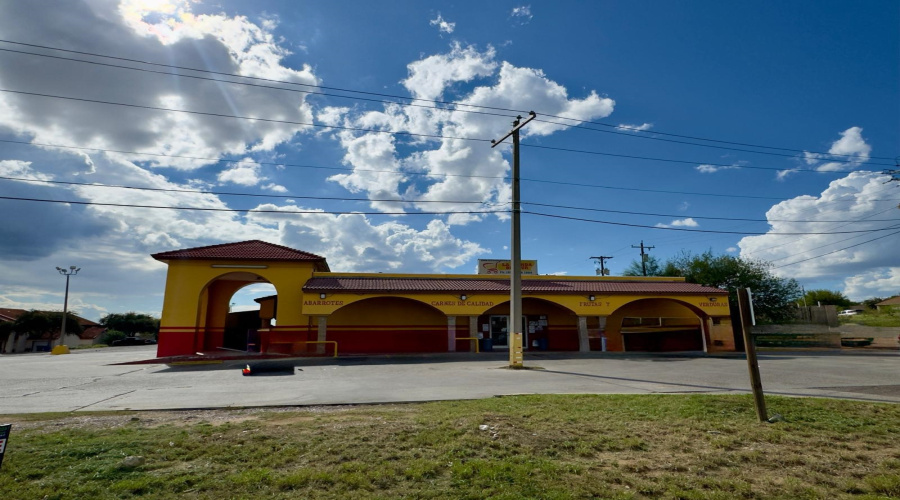 666 Prada-Machin Dr, Laredo, Texas 78046, 1 Room Rooms,1 BathroomBathrooms,Commercial retail/office,For Rent,666 Prada-Machin Dr,20261661