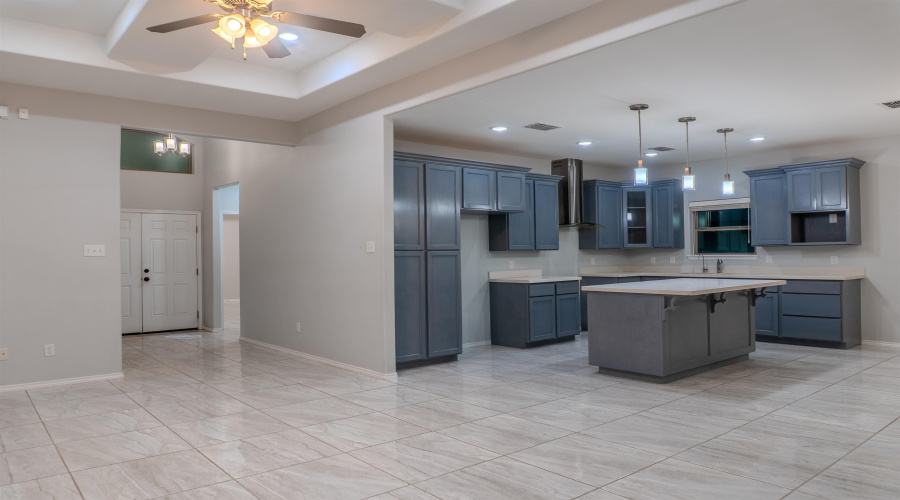 3215 Charolais Dr., Laredo, Texas 78046, 3 Bedrooms Bedrooms, 5 Rooms Rooms,2 BathroomsBathrooms,Residential,For Sale,3215 Charolais Dr.,20260238