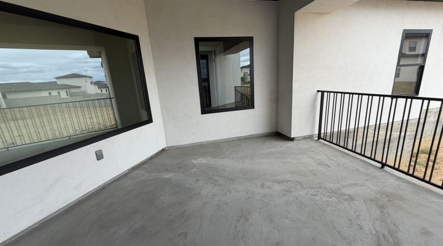 1108 Hebilla Ct., Laredo, Texas 78046, 4 Bedrooms Bedrooms, 6 Rooms Rooms,3 BathroomsBathrooms,Residential,For Sale,1108 Hebilla Ct.,20261652