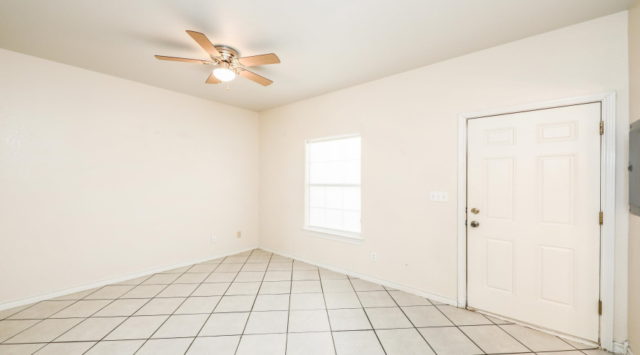 1000 Ranchway Dr, Laredo, Texas 78045, 3 Bedrooms Bedrooms, 7 Rooms Rooms,3 BathroomsBathrooms,Residential,For Sale,1000 Ranchway Dr,20261656