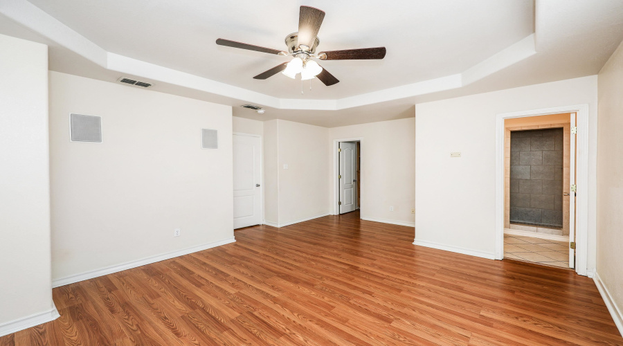 1000 Ranchway Dr, Laredo, Texas 78045, 3 Bedrooms Bedrooms, 7 Rooms Rooms,3 BathroomsBathrooms,Residential,For Sale,1000 Ranchway Dr,20261656