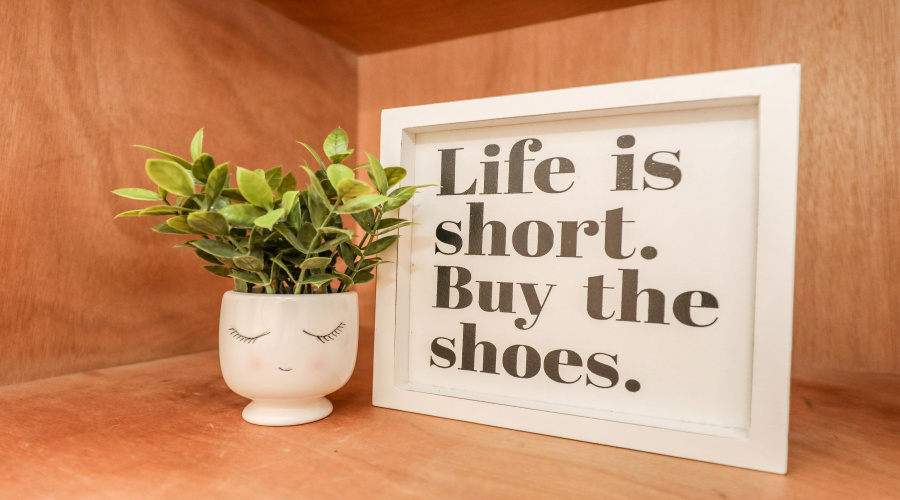 1000 Ranchway Dr, Laredo, Texas 78045, 3 Bedrooms Bedrooms, 7 Rooms Rooms,3 BathroomsBathrooms,Residential,For Sale,1000 Ranchway Dr,20261656