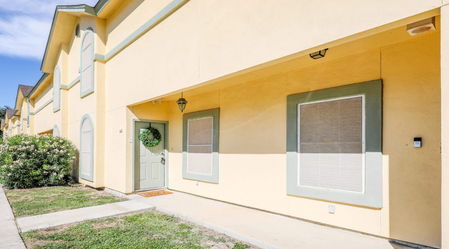 1000 Ranchway Dr, Laredo, Texas 78045, 3 Bedrooms Bedrooms, 7 Rooms Rooms,3 BathroomsBathrooms,Residential,For Sale,1000 Ranchway Dr,20261656