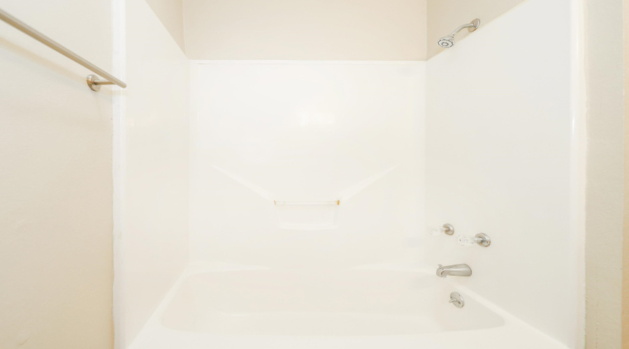 8911 McPherson Rd, Laredo, Texas 78045, 3 Bedrooms Bedrooms, 6 Rooms Rooms,3 BathroomsBathrooms,Residential,For Sale,8911 McPherson Rd,20261657