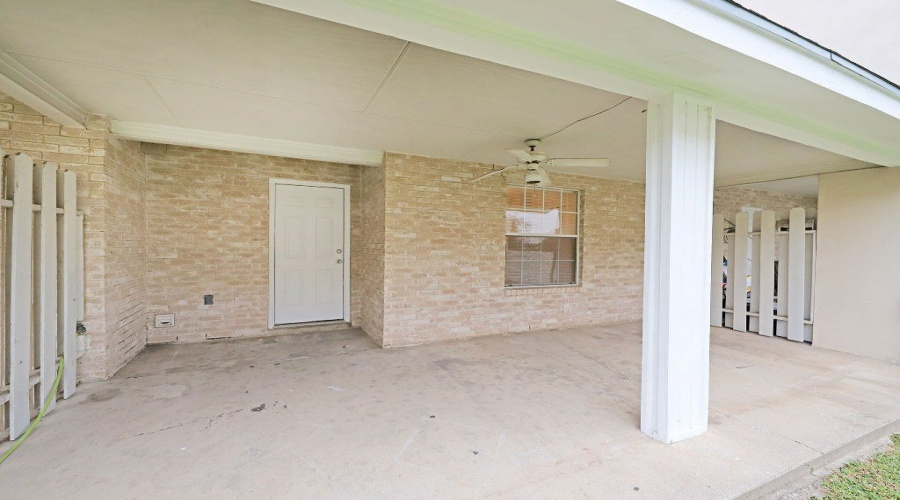 8911 McPherson Rd, Laredo, Texas 78045, 3 Bedrooms Bedrooms, 6 Rooms Rooms,3 BathroomsBathrooms,Residential,For Sale,8911 McPherson Rd,20261657