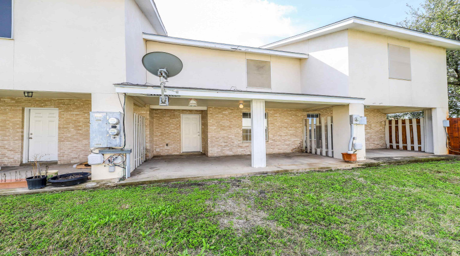 8911 McPherson Rd, Laredo, Texas 78045, 3 Bedrooms Bedrooms, 6 Rooms Rooms,3 BathroomsBathrooms,Residential,For Sale,8911 McPherson Rd,20261657