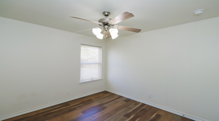 618 Ovenbird Thicket Dr, Laredo, Texas 78045, 3 Bedrooms Bedrooms, 6 Rooms Rooms,2 BathroomsBathrooms,Residential,For Sale,618 Ovenbird Thicket Dr,20261659