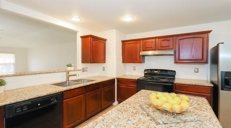 618 Ovenbird Thicket Dr, Laredo, Texas 78045, 3 Bedrooms Bedrooms, 6 Rooms Rooms,2 BathroomsBathrooms,Residential,For Sale,618 Ovenbird Thicket Dr,20261659