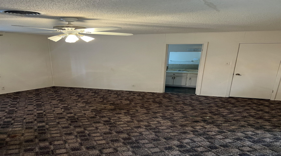 1105 Andrew Ave, Laredo, Texas 78045, 3 Bedrooms Bedrooms, 5 Rooms Rooms,2 BathroomsBathrooms,Residential,For Sale,1105 Andrew Ave,20261662