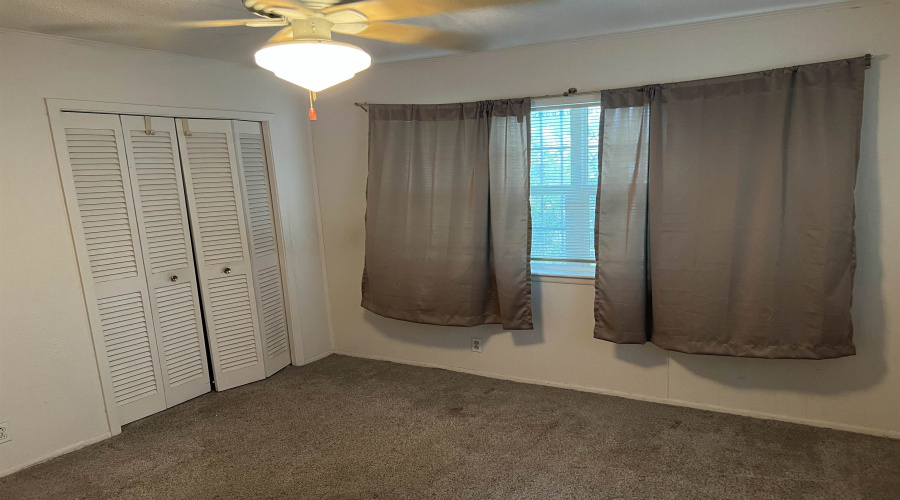 1105 Andrew Ave, Laredo, Texas 78045, 3 Bedrooms Bedrooms, 5 Rooms Rooms,2 BathroomsBathrooms,Residential,For Sale,1105 Andrew Ave,20261662