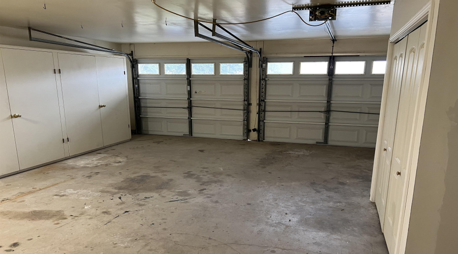 1105 Andrew Ave, Laredo, Texas 78045, 3 Bedrooms Bedrooms, 5 Rooms Rooms,2 BathroomsBathrooms,Residential,For Sale,1105 Andrew Ave,20261662