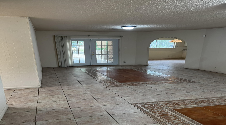 1105 Andrew Ave, Laredo, Texas 78045, 3 Bedrooms Bedrooms, 5 Rooms Rooms,2 BathroomsBathrooms,Residential,For Sale,1105 Andrew Ave,20261662