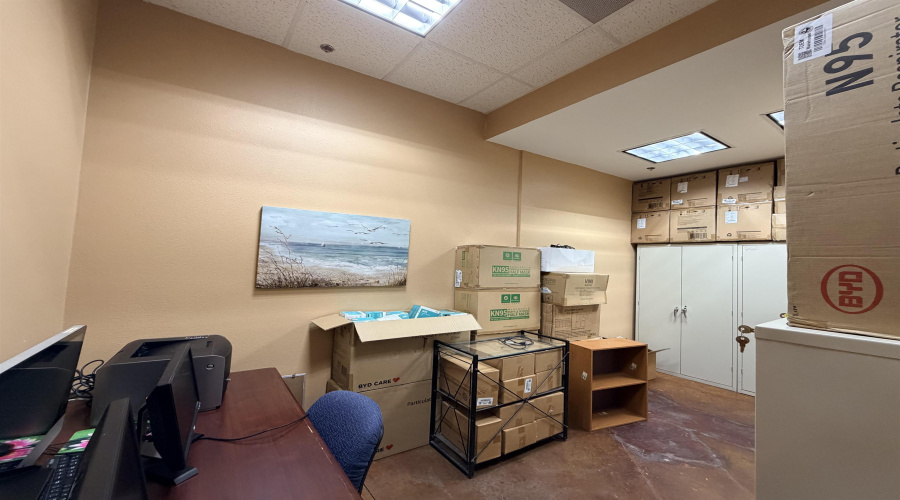 1605 E Del Mar Blvd, Laredo, Texas 78041, 1 Room Rooms,1 BathroomBathrooms,Commercial retail/office,For Rent,1605 E Del Mar Blvd,20261670