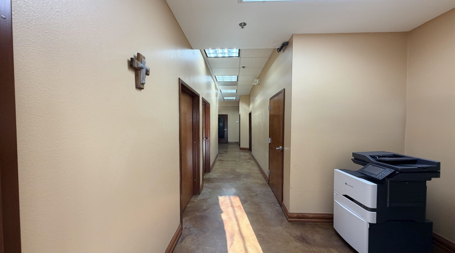 1605 E Del Mar Blvd, Laredo, Texas 78041, 1 Room Rooms,1 BathroomBathrooms,Commercial retail/office,For Rent,1605 E Del Mar Blvd,20261670