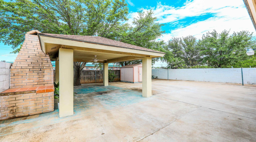 814 Chalan Dr, Laredo, Texas 78045, 3 Bedrooms Bedrooms, 6 Rooms Rooms,2 BathroomsBathrooms,Residential,For Sale,814 Chalan Dr,20261665