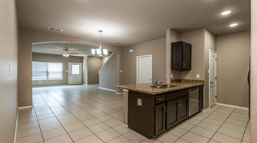 123 Niagara Dr., Laredo, Texas 78045, 3 Bedrooms Bedrooms, 5 Rooms Rooms,2 BathroomsBathrooms,Residential,For Sale,123 Niagara Dr.,20261666