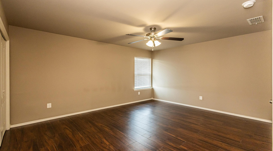 123 Niagara Dr., Laredo, Texas 78045, 3 Bedrooms Bedrooms, 5 Rooms Rooms,2 BathroomsBathrooms,Residential,For Sale,123 Niagara Dr.,20261666