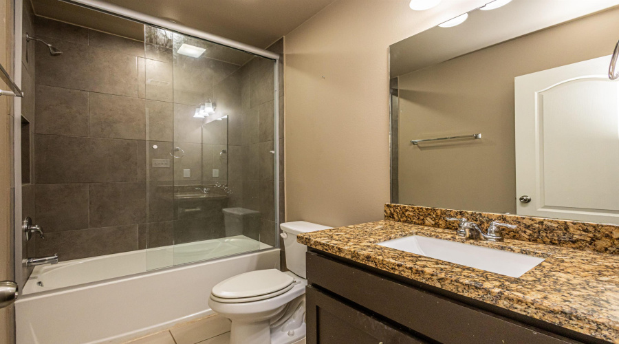 123 Niagara Dr., Laredo, Texas 78045, 3 Bedrooms Bedrooms, 5 Rooms Rooms,2 BathroomsBathrooms,Residential,For Sale,123 Niagara Dr.,20261666