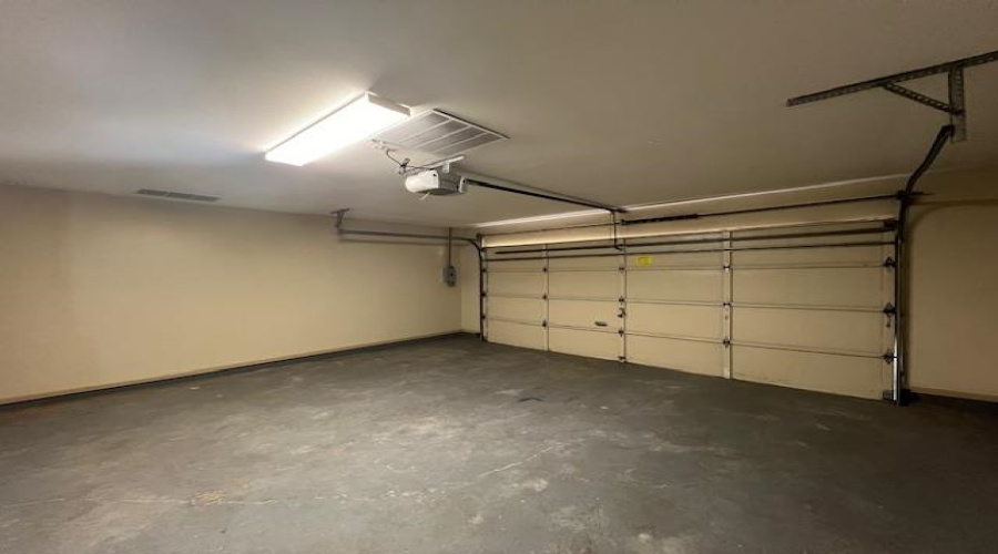 8635 Oakridge Lp, Laredo, Texas 78045, 3 Bedrooms Bedrooms, 5 Rooms Rooms,2 BathroomsBathrooms,Residential,For Rent,8635 Oakridge Lp,20261668