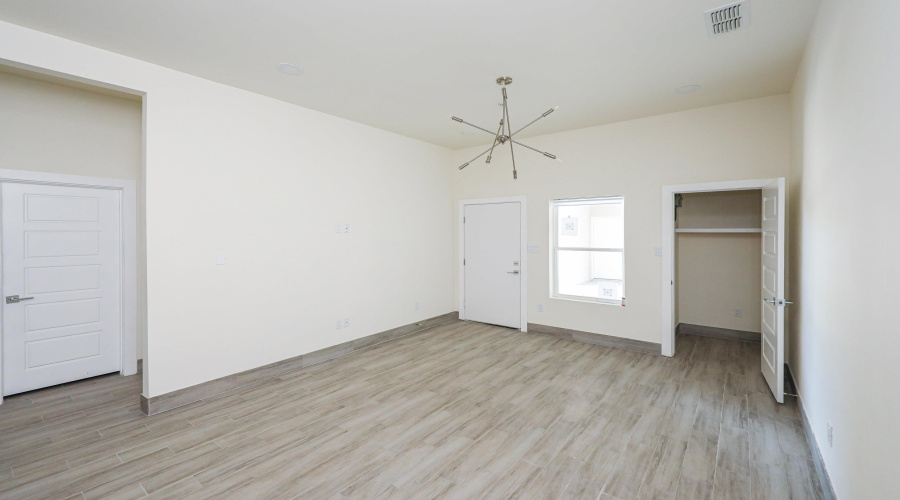 9109 McPherson Rd, LAREDO, Texas 78045, 2 Bedrooms Bedrooms, 4 Rooms Rooms,2 BathroomsBathrooms,Residential,For Rent,9109 McPherson Rd,20261672