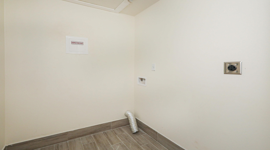 9109 McPherson Rd, LAREDO, Texas 78045, 2 Bedrooms Bedrooms, 4 Rooms Rooms,2 BathroomsBathrooms,Residential,For Rent,9109 McPherson Rd,20261672