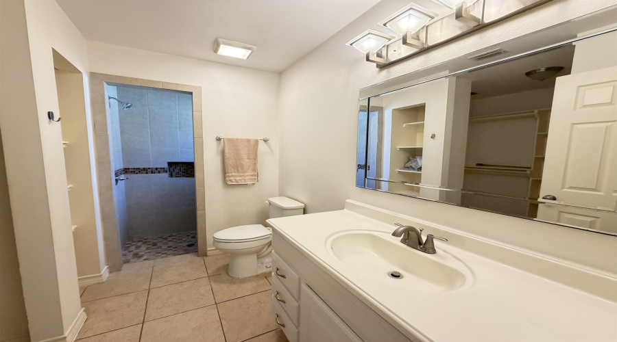 1507 Riddle Dr, Laredo, Texas 78046, 3 Bedrooms Bedrooms, 5 Rooms Rooms,2 BathroomsBathrooms,Residential,For Sale,1507 Riddle Dr,20261673