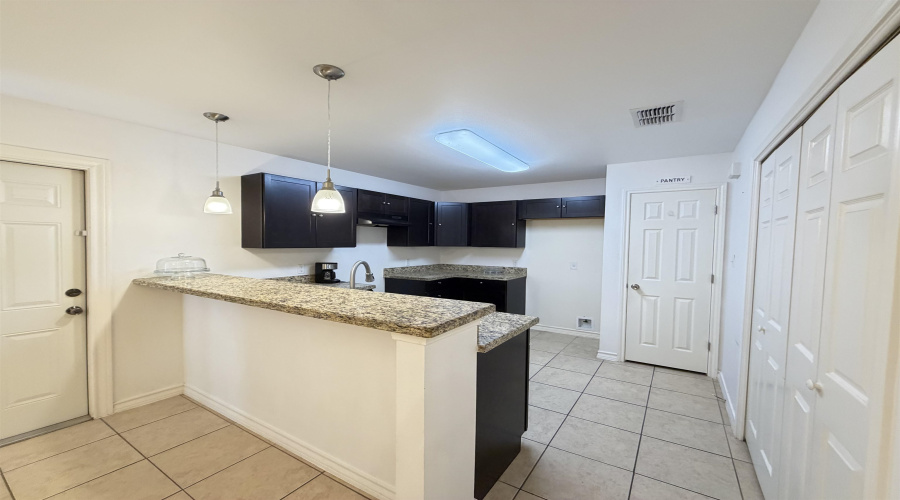 1507 Riddle Dr, Laredo, Texas 78046, 3 Bedrooms Bedrooms, 5 Rooms Rooms,2 BathroomsBathrooms,Residential,For Sale,1507 Riddle Dr,20261673