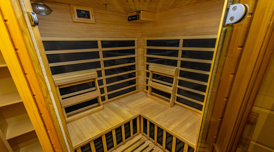 154 Cardinal Ln, Laredo, Texas 78045, 5 Bedrooms Bedrooms, 9 Rooms Rooms,5 BathroomsBathrooms,Residential,For Sale,154 Cardinal Ln,20261674