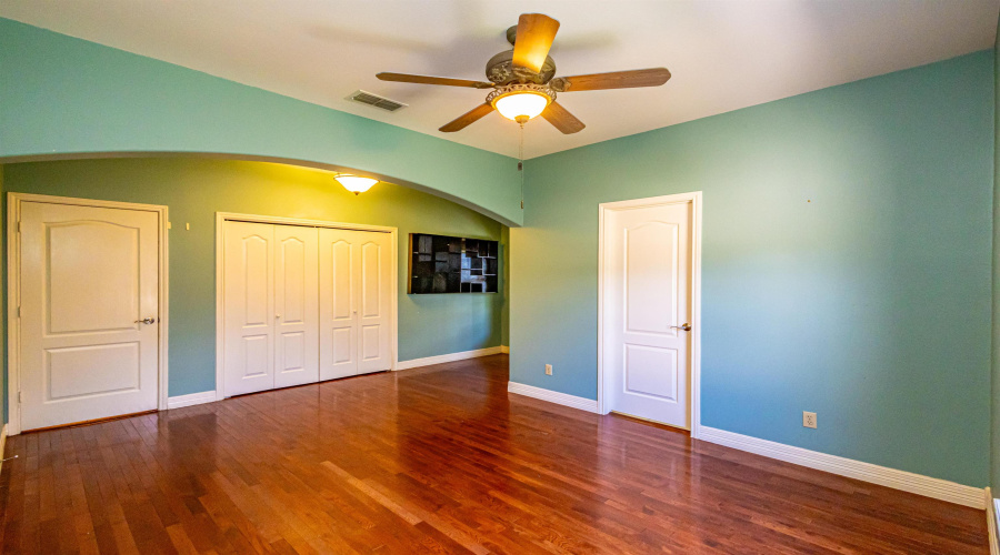 154 Cardinal Ln, Laredo, Texas 78045, 5 Bedrooms Bedrooms, 9 Rooms Rooms,5 BathroomsBathrooms,Residential,For Sale,154 Cardinal Ln,20261674