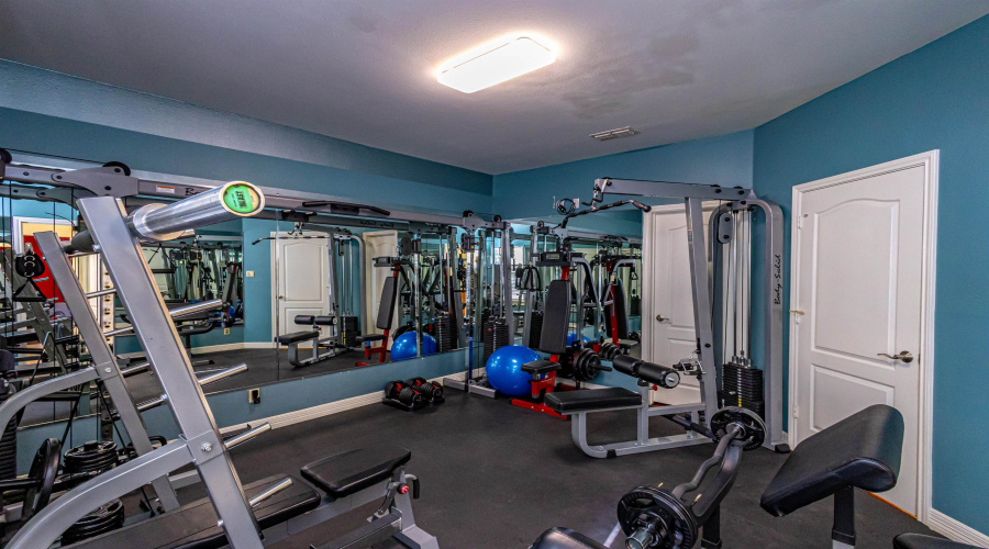 154 Cardinal Ln, Laredo, Texas 78045, 5 Bedrooms Bedrooms, 9 Rooms Rooms,5 BathroomsBathrooms,Residential,For Sale,154 Cardinal Ln,20261674