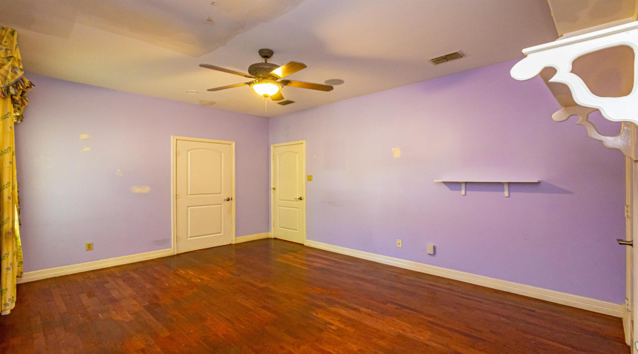 154 Cardinal Ln, Laredo, Texas 78045, 5 Bedrooms Bedrooms, 9 Rooms Rooms,5 BathroomsBathrooms,Residential,For Sale,154 Cardinal Ln,20261674