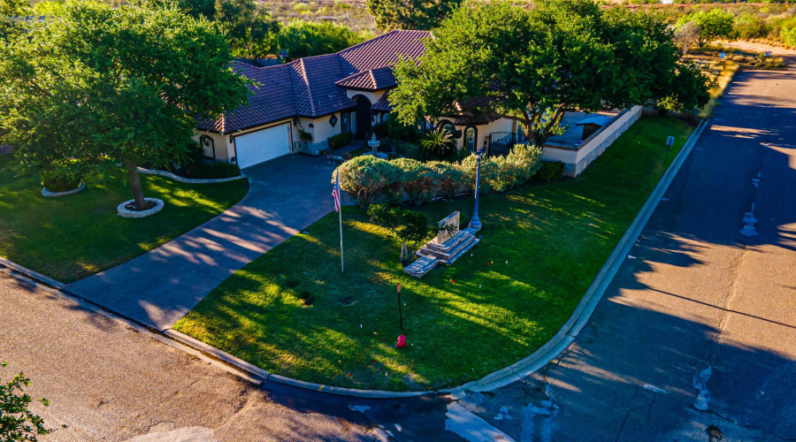 154 Cardinal Ln, Laredo, Texas 78045, 5 Bedrooms Bedrooms, 9 Rooms Rooms,5 BathroomsBathrooms,Residential,For Sale,154 Cardinal Ln,20261674