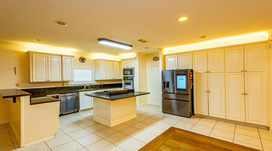 154 Cardinal Ln, Laredo, Texas 78045, 5 Bedrooms Bedrooms, 9 Rooms Rooms,5 BathroomsBathrooms,Residential,For Sale,154 Cardinal Ln,20261674