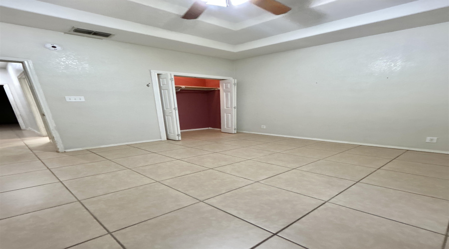 1411 Orquidia Ln E, Rio Bravo, Texas 78046, 3 Bedrooms Bedrooms, 5 Rooms Rooms,2 BathroomsBathrooms,Residential,For Rent,1411 Orquidia Ln E,20261675