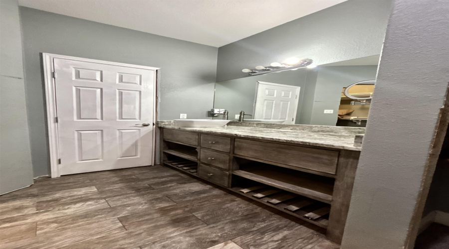 1411 Orquidia Ln E, Rio Bravo, Texas 78046, 3 Bedrooms Bedrooms, 5 Rooms Rooms,2 BathroomsBathrooms,Residential,For Rent,1411 Orquidia Ln E,20261675