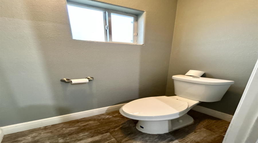 1411 Orquidia Ln E, Rio Bravo, Texas 78046, 3 Bedrooms Bedrooms, 5 Rooms Rooms,2 BathroomsBathrooms,Residential,For Rent,1411 Orquidia Ln E,20261675